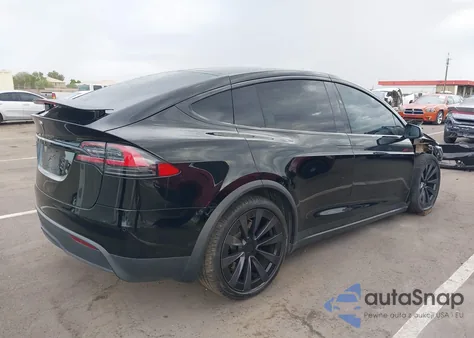2022 Tesla Model X Dual Motor All-Wheel Drive z USA, uszkodzony, nr VIN 7SAXCBE58NF328641